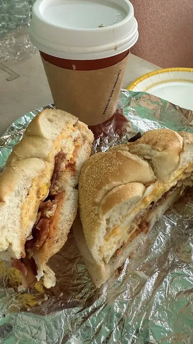 Lisa’s bagel-n-brew delicatessen Picture 8