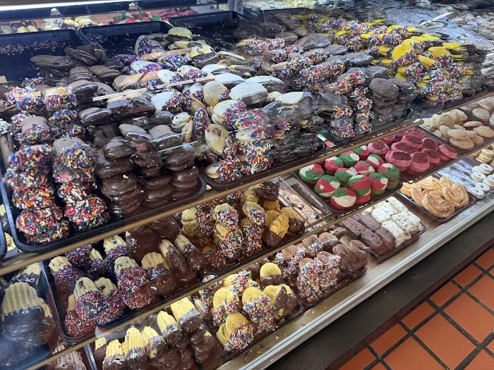 Dortoni Bakery and Pastry Shoppe Picture 10
