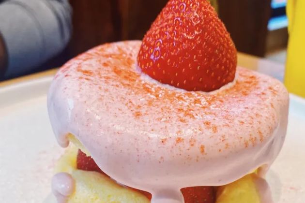 Cake Carousel Bakery