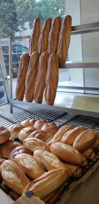 E & V Bakery. Picture 2
