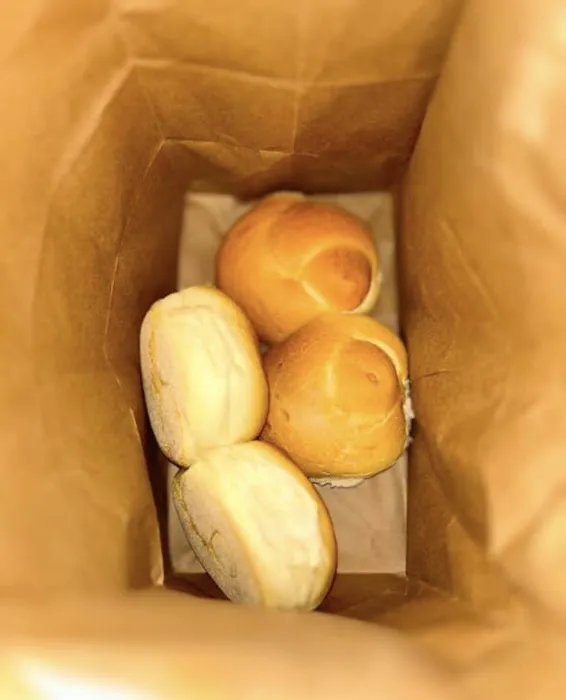 E & V Bakery. Picture 5