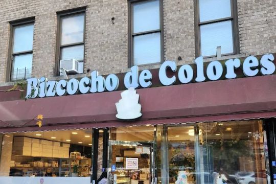 Bizcocho De Colores Party Supply