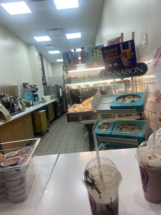 Cinnabon Picture 4