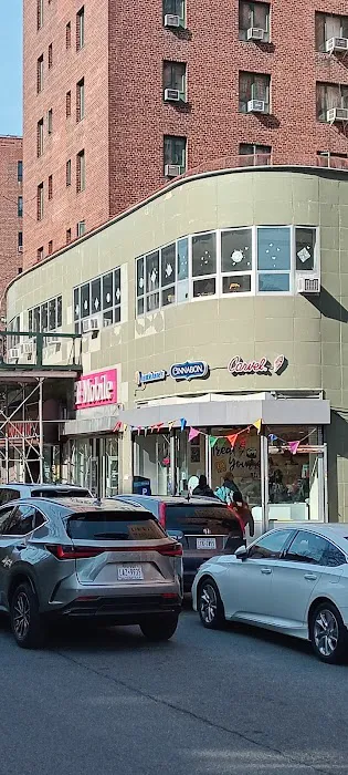 Auntie Anne's/Cinnabon/Carvel Picture 10