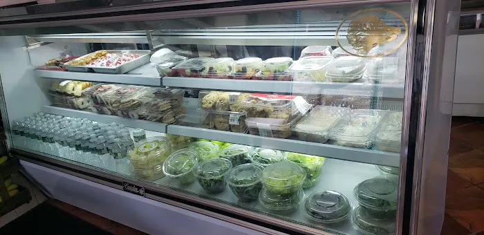 Simon's Deli & Bagels Picture 4