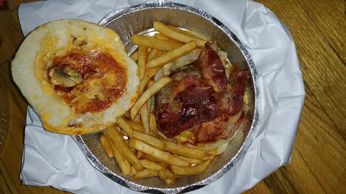 Simon's Deli & Bagels Picture 8