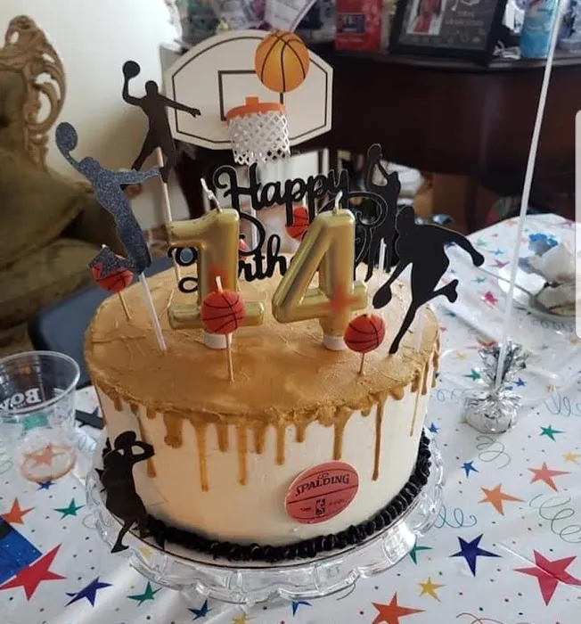 Nell Bell's Bakery Picture 8