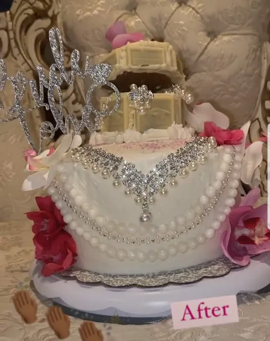 Nell Bell's Bakery Picture 7