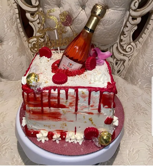 Nell Bell's Bakery Picture 6