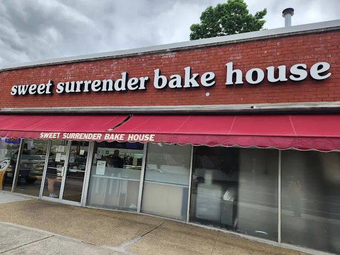 Sweet Surrender Bake House Picture 2