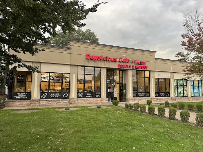 Bagelicious Cafe of huntington Picture 1