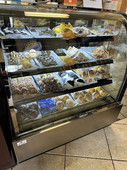 Bagelicious Cafe of huntington Picture 4