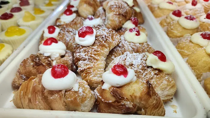 Moscato Bakery & Cafe Picture 1