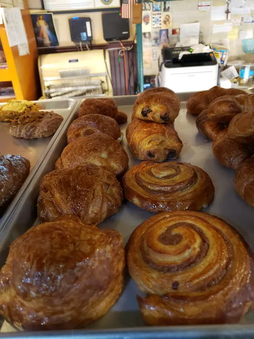 Scaglione Brothers Bakery & Deli Picture 3