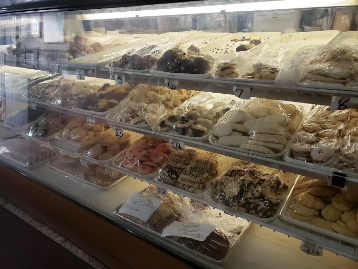 Scaglione Brothers Bakery & Deli Picture 10