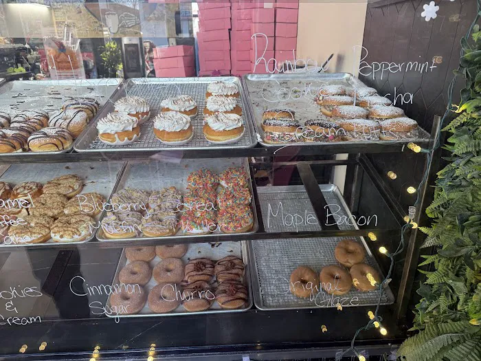 Grounds Donut House Picture 6