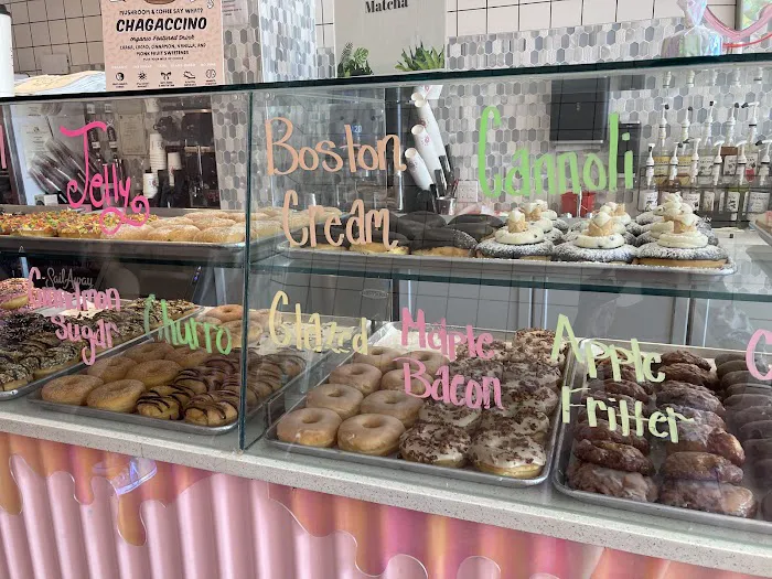 North Fork Doughnut Co. of Massapequa Park Picture 1