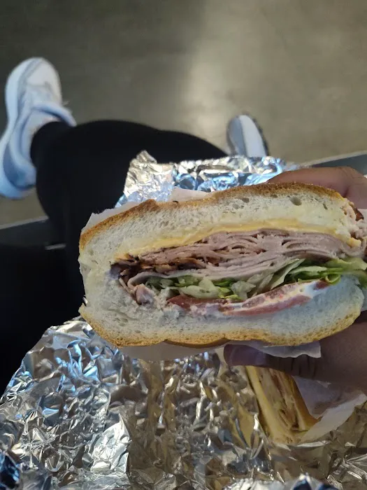 Moses Bagels & More Picture 6