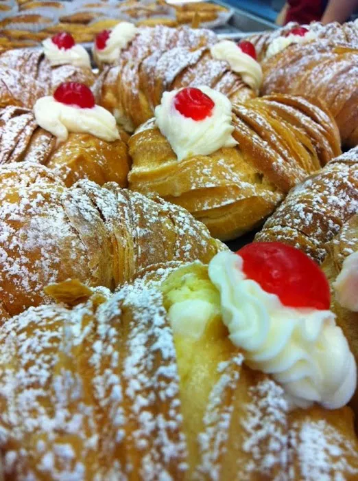 Zeppieri & Sons Italian Bakery Picture 2