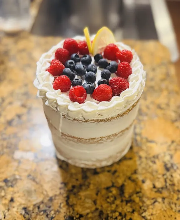 Nikkie's Devine Desserts Picture 4