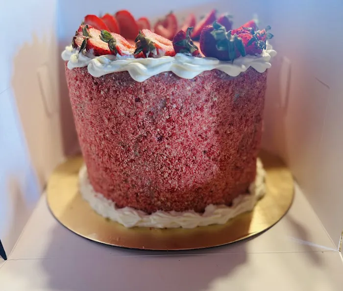 Nikkie's Devine Desserts Picture 5