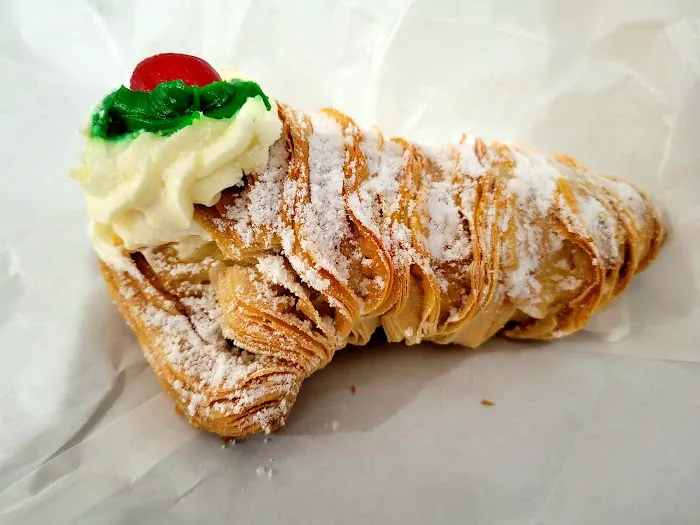 D & D Bakery Picture 9