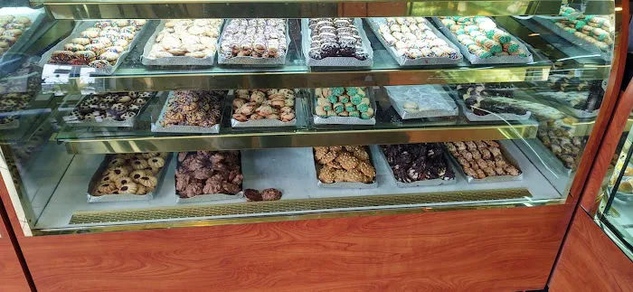 Ariola Foods Picture 2