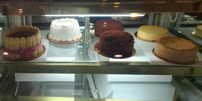 Ariola Foods Picture 5