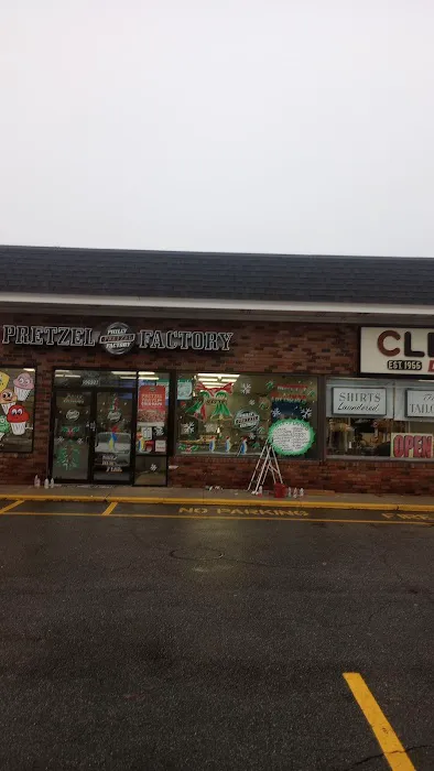 Philly Pretzel Factory Picture 10