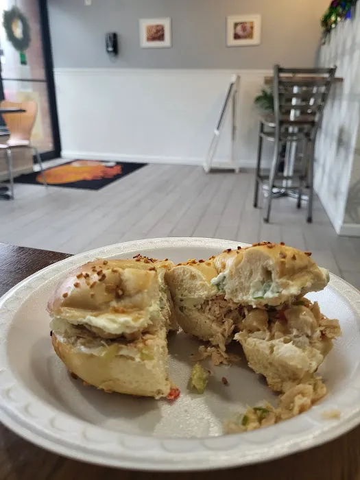 Mo’s Bagel & Deli Of Northport Picture 5