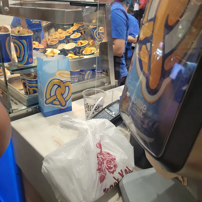 Auntie Anne’s Picture 6