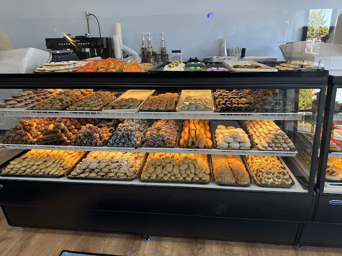 The Ultimate Bakery 2 Picture 1