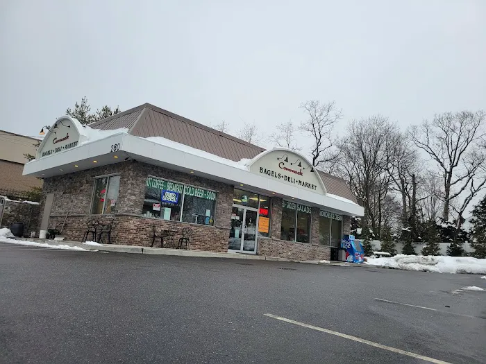 Commack Bagels Deli Market Picture 4