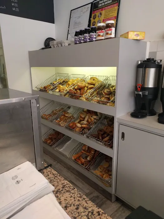 Rolen Bagels Picture 10