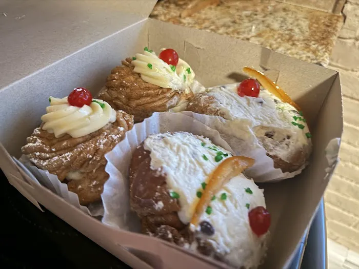 Villa Bella Bakery Picture 5