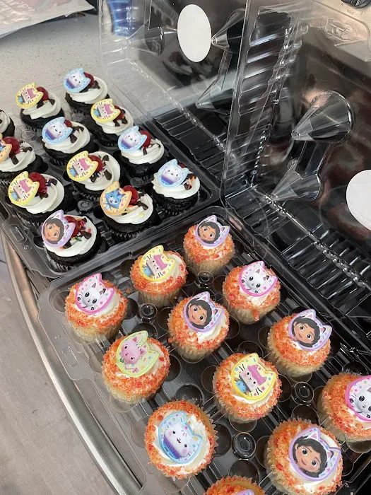 Lavender Cupcakery & Dessert Shoppe Picture 9