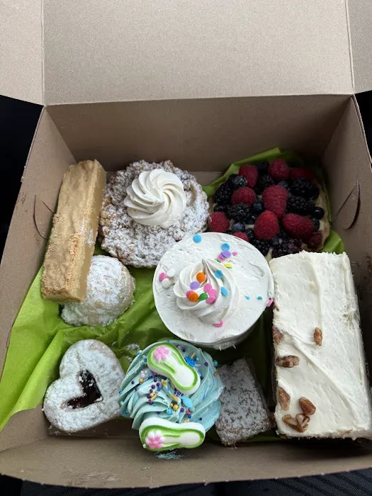 Torta Fina Bakeshoppe & Patisserie Picture 8