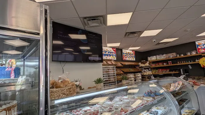 El Paisita Bakery II (North Brentwood) Picture 9