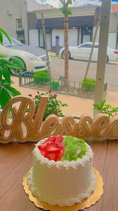 EJS Bakery & Cafe Picture 9