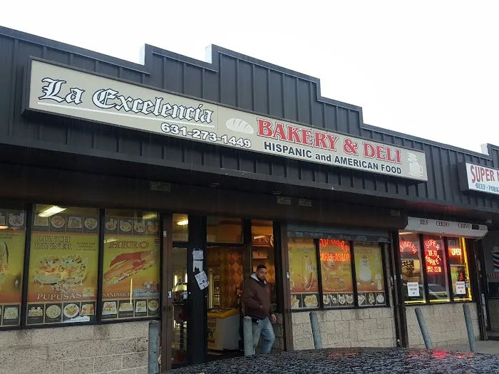 La Excelencia Bakery & Deli Picture 2