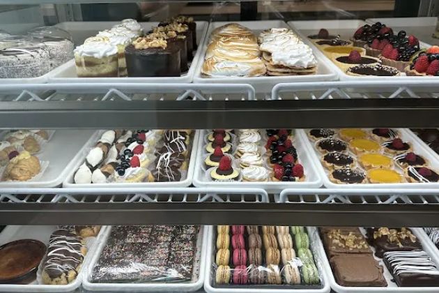 Dulce de Leche Cake Shop