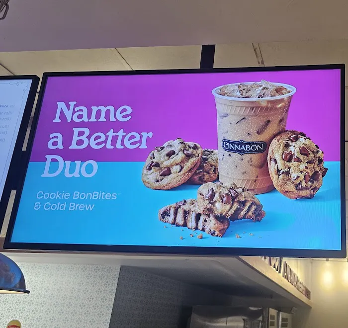 Cinnabon Picture 9