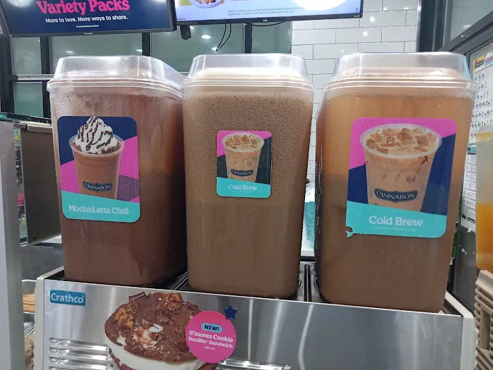 Cinnabon Picture 6