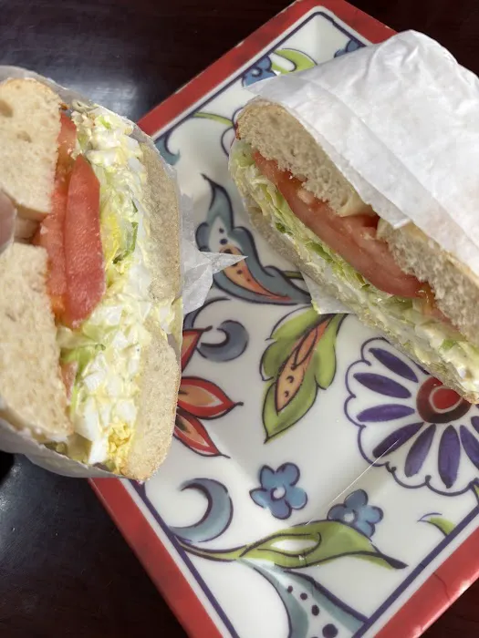 B&B Hot Bagels and Deli Picture 2