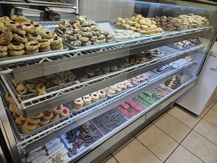 Fleetwood Pastry Shop Picture 5