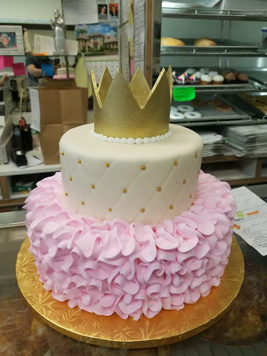Fleetwood Pastry Shop Picture 7