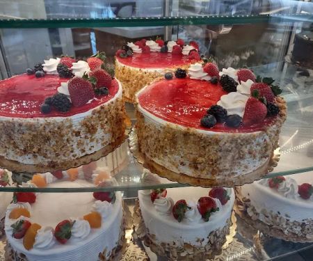 La Pinata Bakery