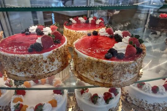 La Pinata Bakery