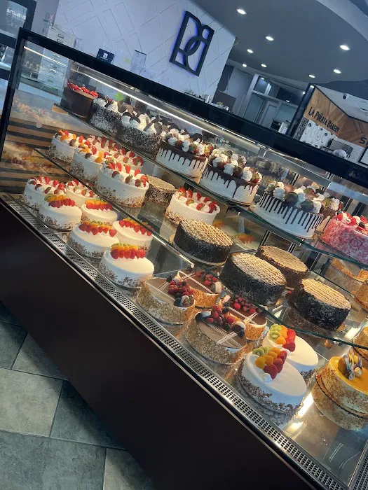 La Pinata Bakery Picture 7