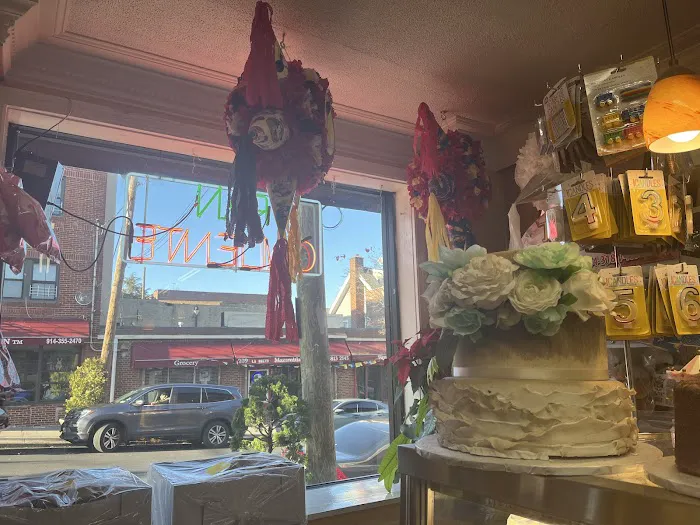 El Trigal Bakery Picture 6